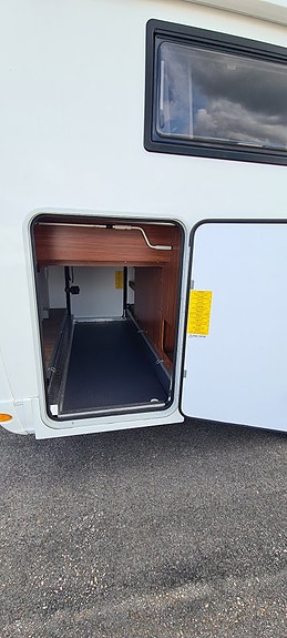Adria Coral S 690 SL "Enkelsäng, Superfint skick!" 4 of 17