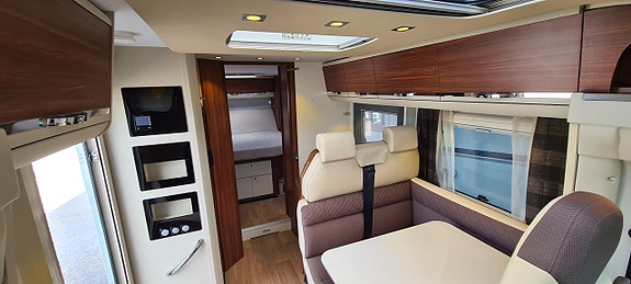 Adria Coral S 690 SL "Enkelsäng, Superfint skick!" 7 of 17