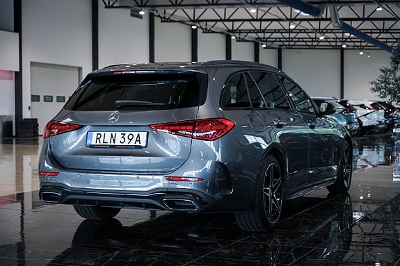 Mercedes-Benz C300 5 of 28