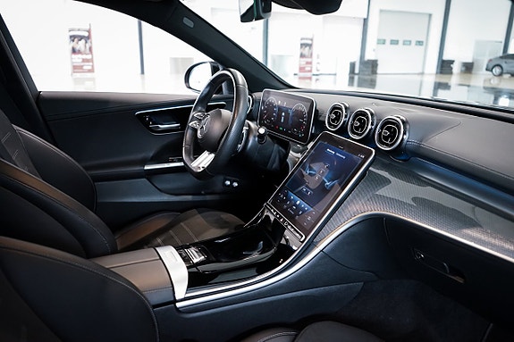 Mercedes-Benz C300 26 of 28