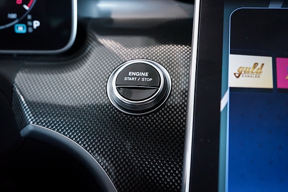 Mercedes-Benz C300 18 of 28