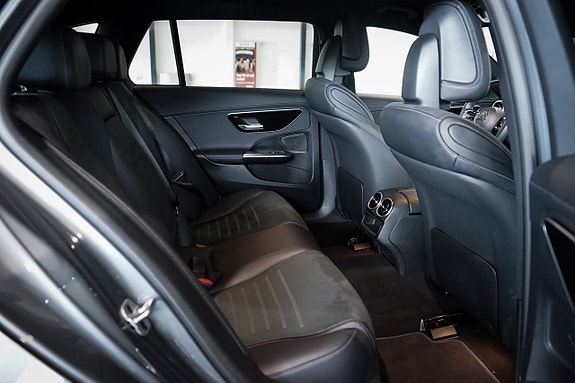 Mercedes-Benz C300 28 of 28
