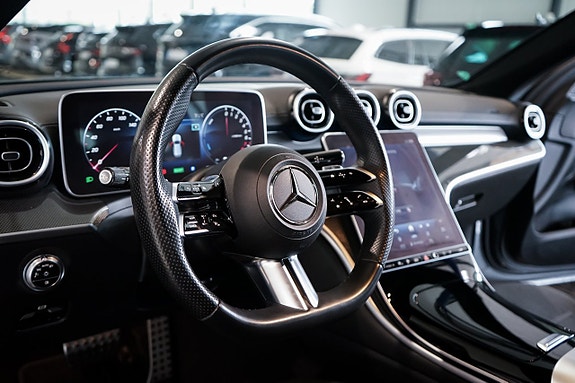 Mercedes-Benz C300 10 of 28