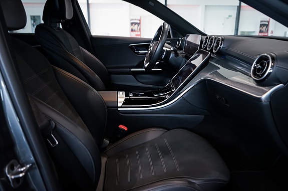 Mercedes-Benz C300 27 of 28
