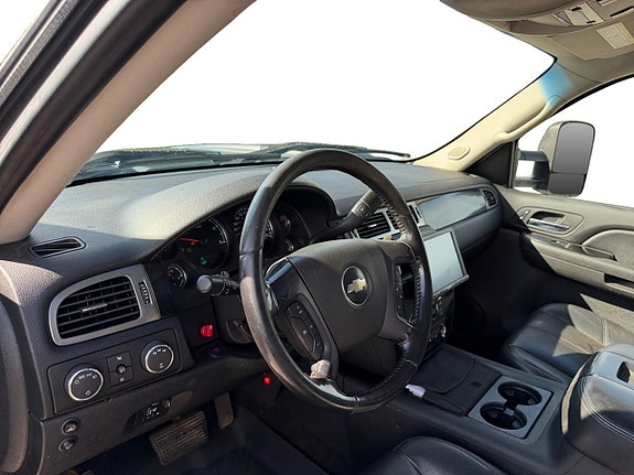 Chevrolet Silverado 2500 11 of 16