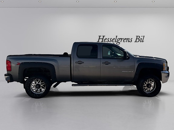Chevrolet Silverado 2500 5 of 16