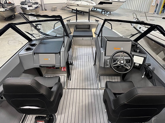 Buster Supermagnum F350XSA 2027 Black Edition *Autopilot* 3 of 12
