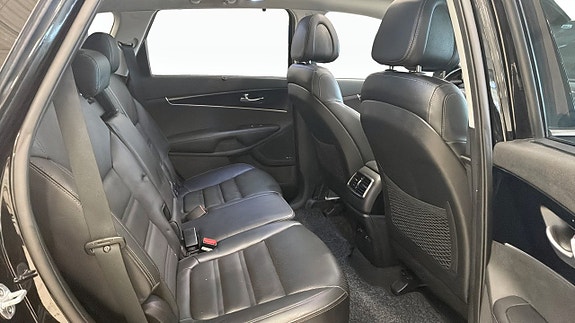 Kia Sorento 5 of 13
