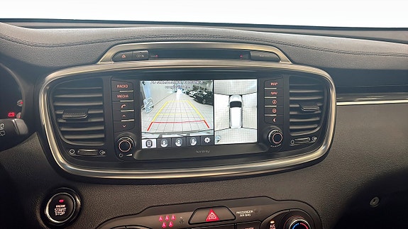 Kia Sorento 12 of 13