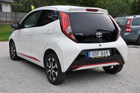 Toyota Aygo 5 of 13