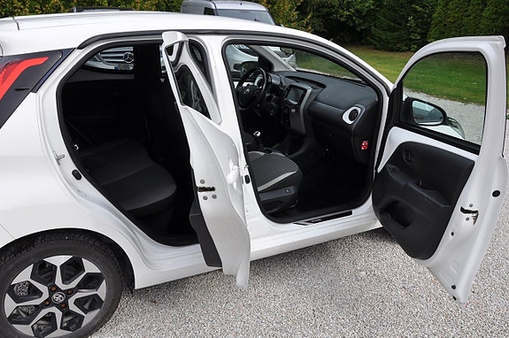 Toyota Aygo 9 of 13