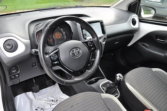 Toyota Aygo 11 of 13