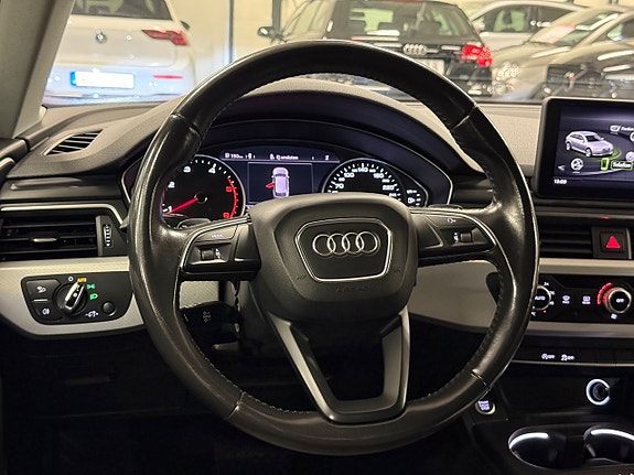Audi A4 21 of 27