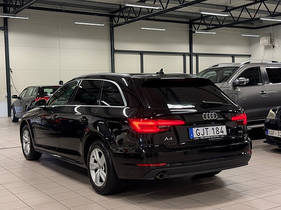 Audi A4 9 of 27