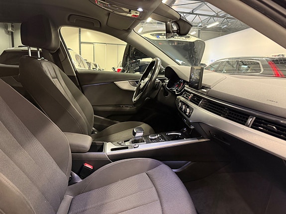 Audi A4 15 of 27