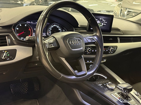 Audi A4 12 of 27