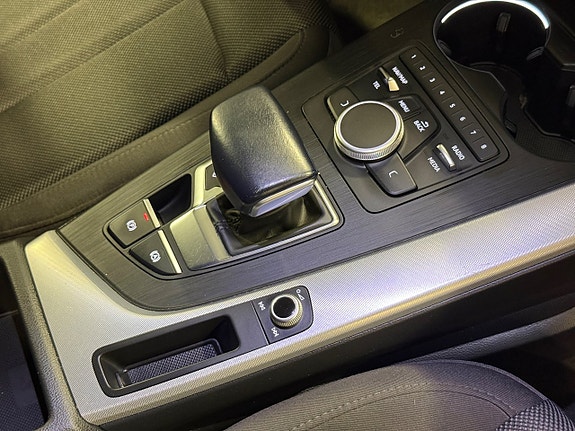 Audi A4 17 of 27