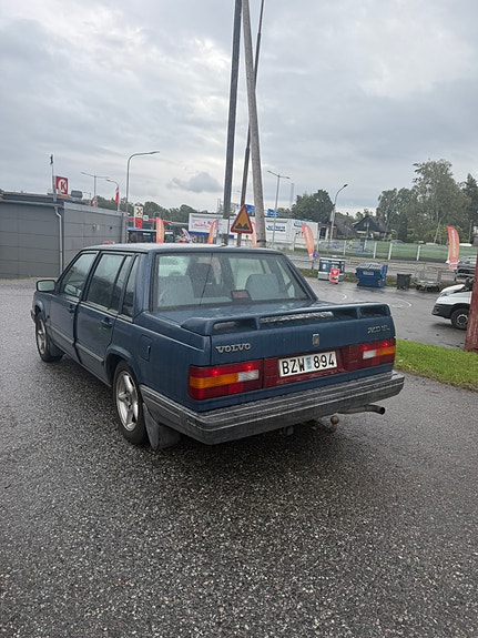 Volvo 740 4 of 7