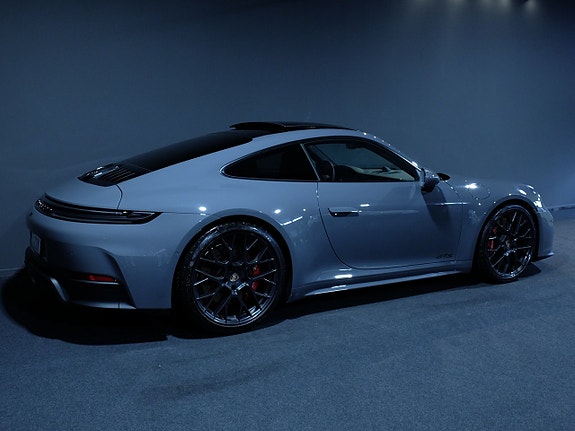 Porsche 911 Carrera 4 GTS 3 of 14