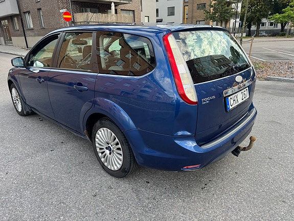 Ford Focus 4 of 6