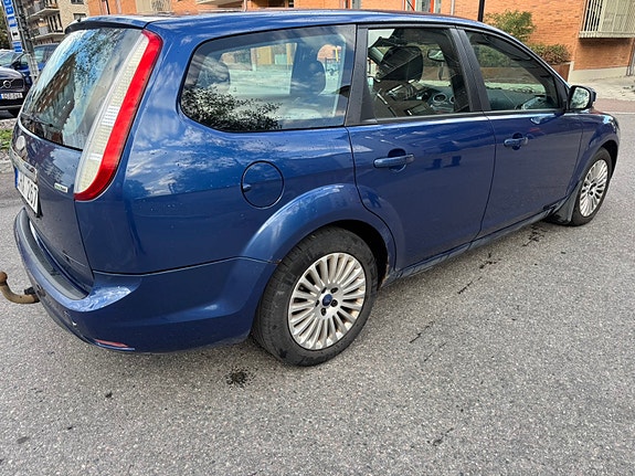 Ford Focus 3 of 6