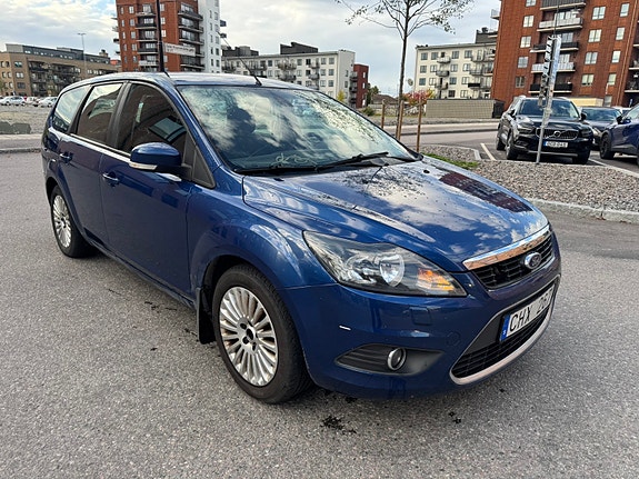 Ford Focus 2 of 6