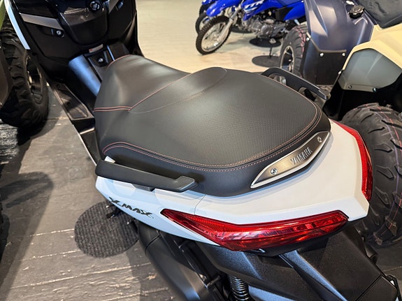 Yamaha XMAX 250 ABS 5 of 9