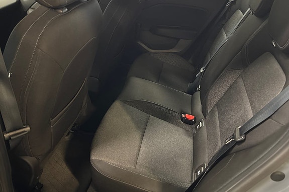 Renault Clio 12 of 17