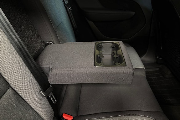 Volvo XC40 19 of 21