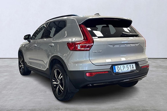 Volvo XC40 4 of 21