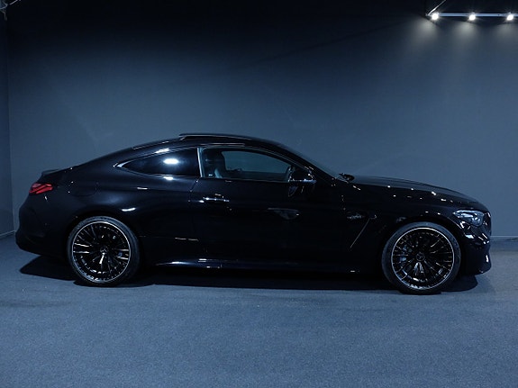 Mercedes-Benz AMG GT Black Series 2 of 15