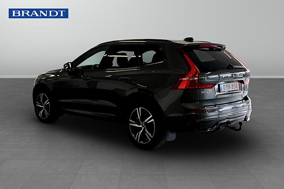 Volvo XC60 2 of 9