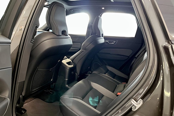Volvo XC60 8 of 9
