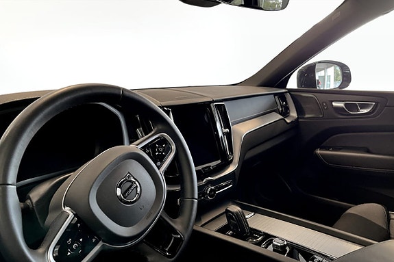 Volvo XC60 5 of 9