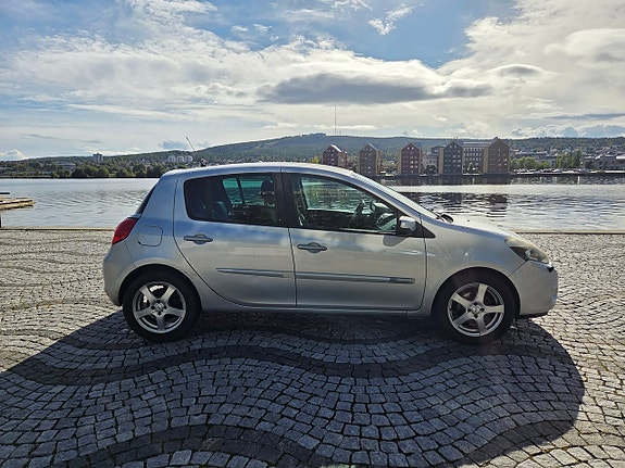 Renault Clio 3 of 9