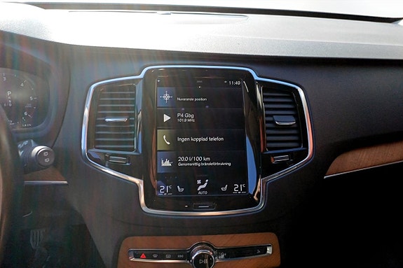 Volvo XC90 6 of 9