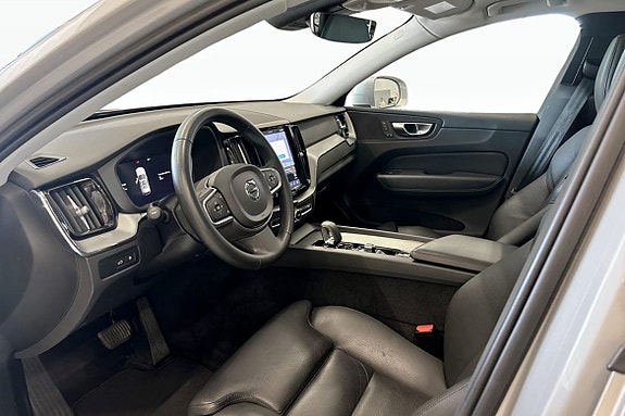 Volvo XC60 6 of 12