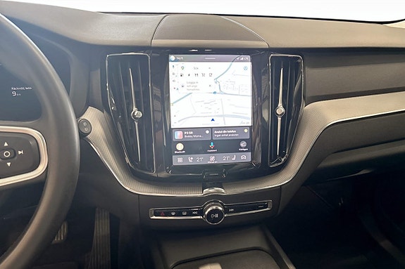 Volvo XC60 7 of 12