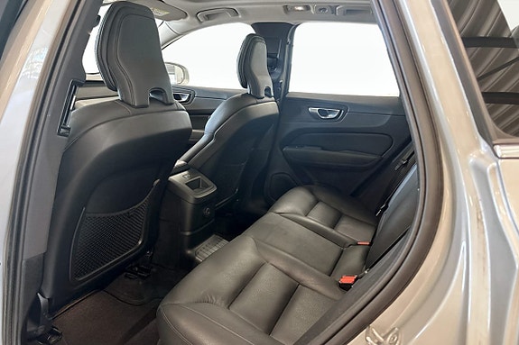 Volvo XC60 10 of 12