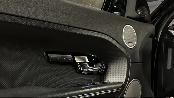 Land Rover Range Rover Evoque 8 of 8