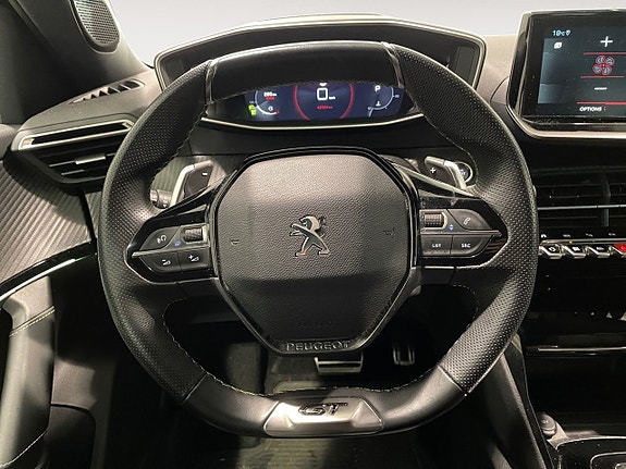 Peugeot 2008 11 of 16