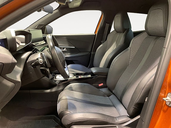 Peugeot 2008 8 of 16
