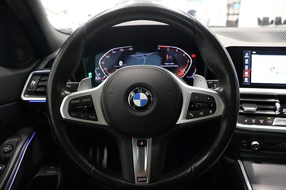 BMW 320d 15 of 30
