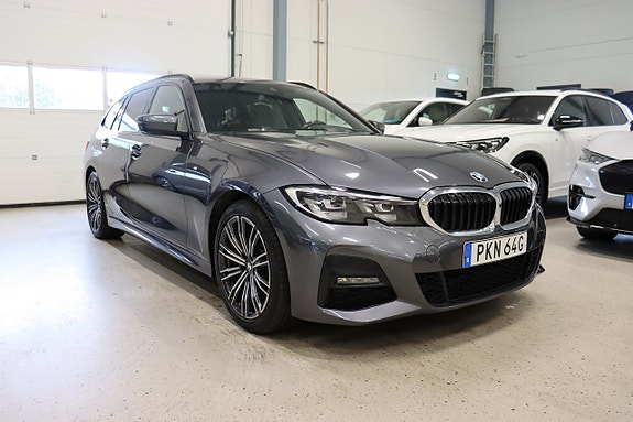 BMW 320d 2 of 30
