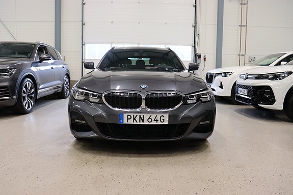 BMW 320d 3 of 30