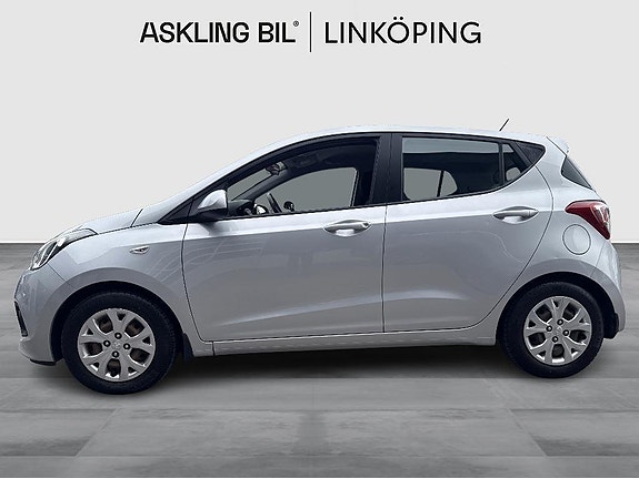 Hyundai i10 3 of 14