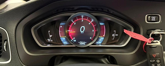 Volvo V40 19 of 26