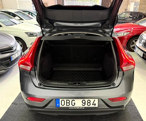 Volvo V40 25 of 26