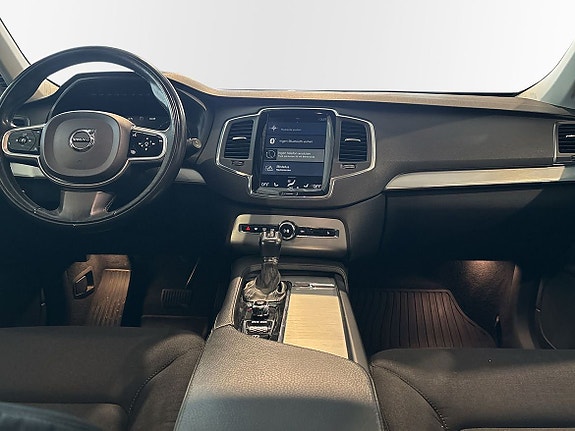 Volvo XC90 10 of 10