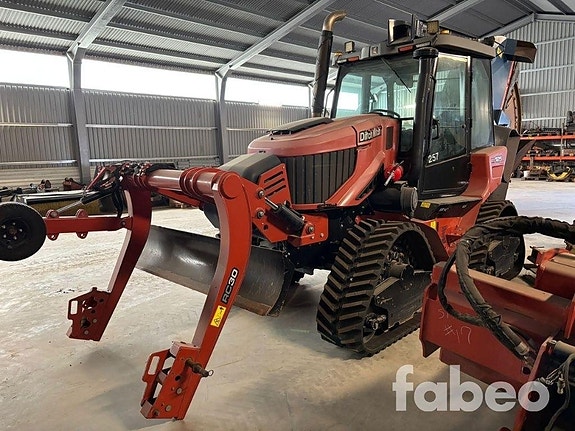 Ditch Witch  RT125 Quad med komplett redskapsekipage...